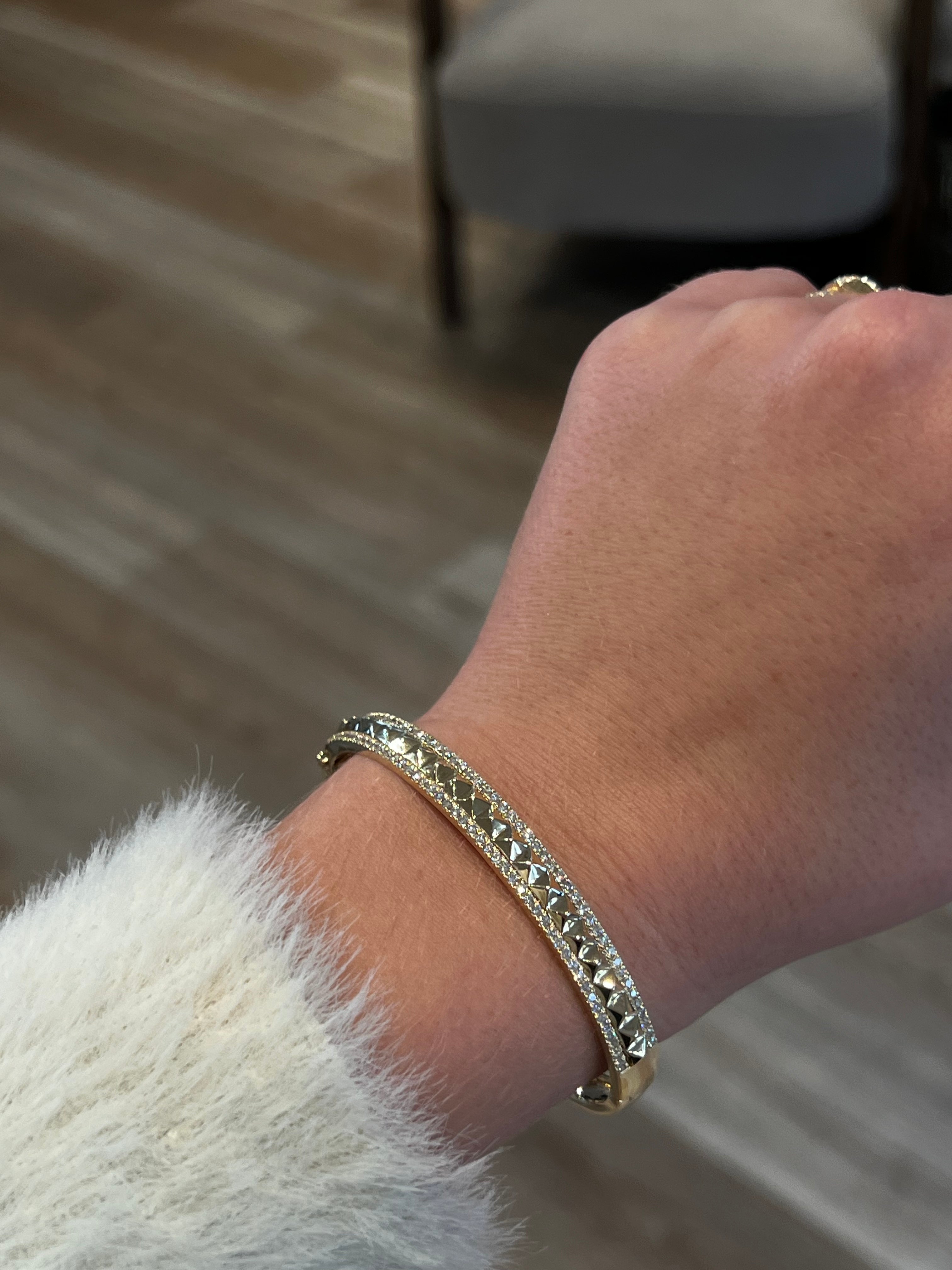 WD1879 14kt Gol Pave Diamond Open Cuff Bangle