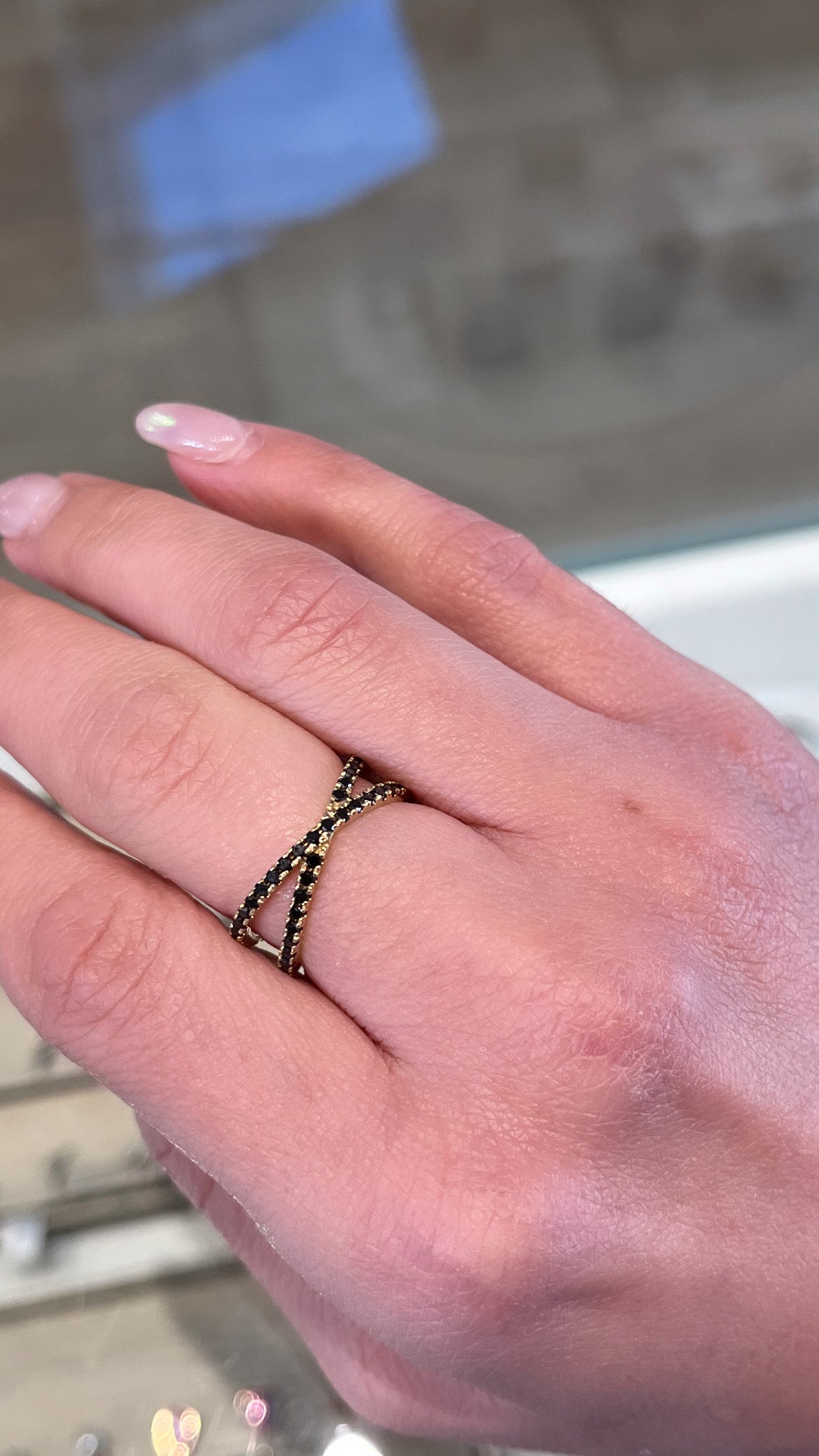 WD100-B The Black Diamond 'X' Kiss Ring