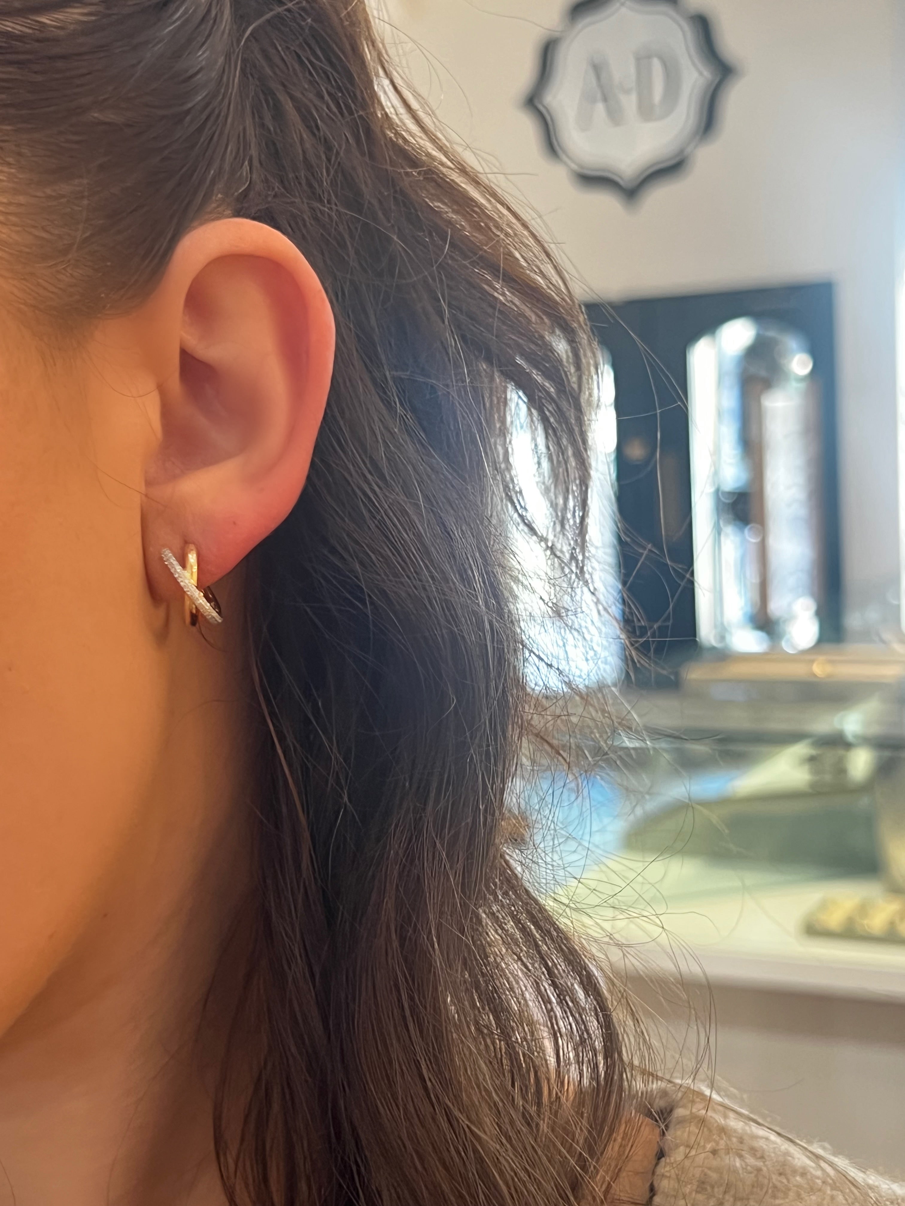 WD1887 14kt Yellow Gold Criss Cross Hoop Earring with Pave Set Diamond Detail