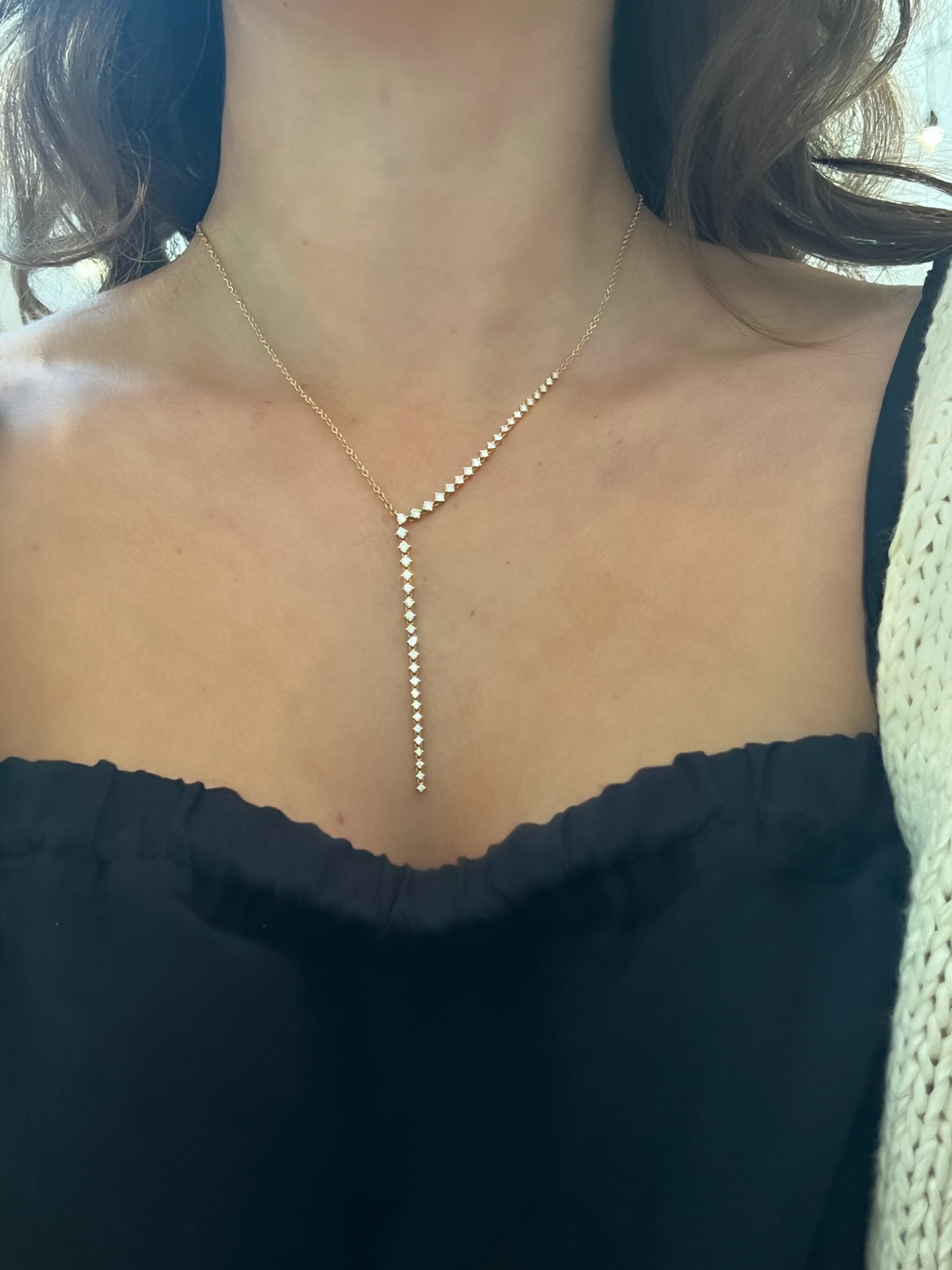 WD1785 14kt Gold Diamond Lariat Necklace