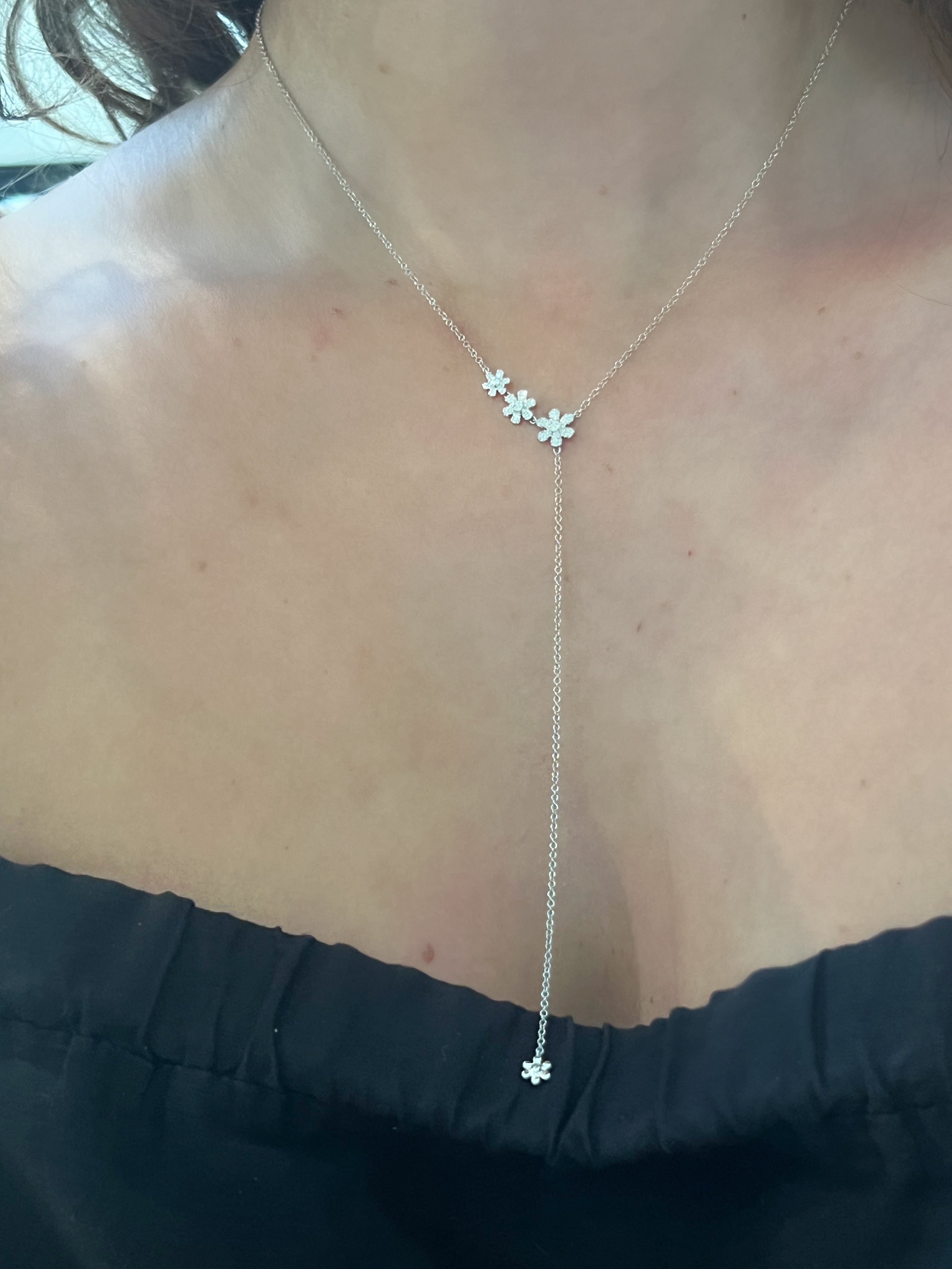 WD1790 14kt Gold Pave Diamond Flower Lariat Necklace