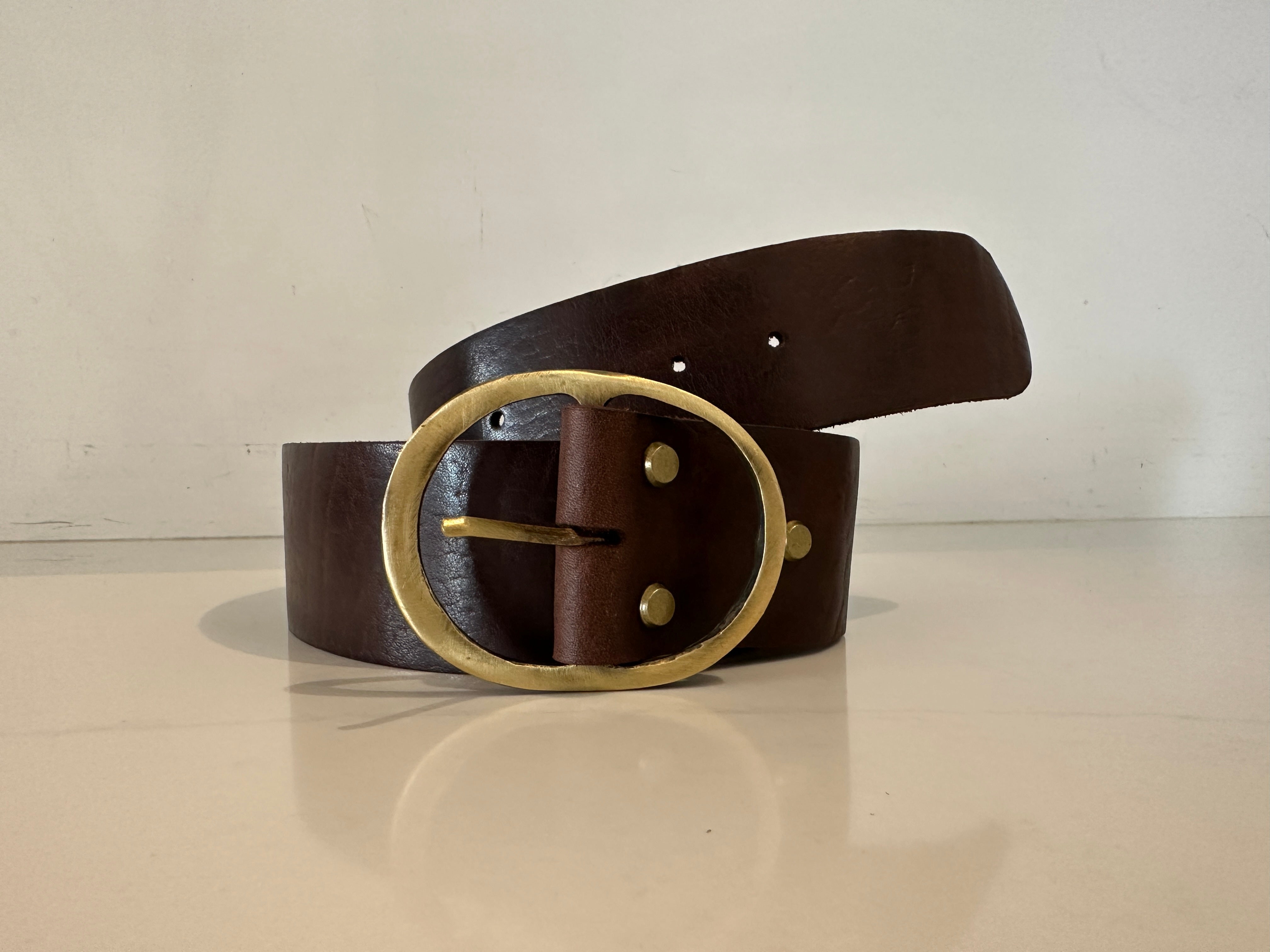 1194m56 Oval Leather Belt