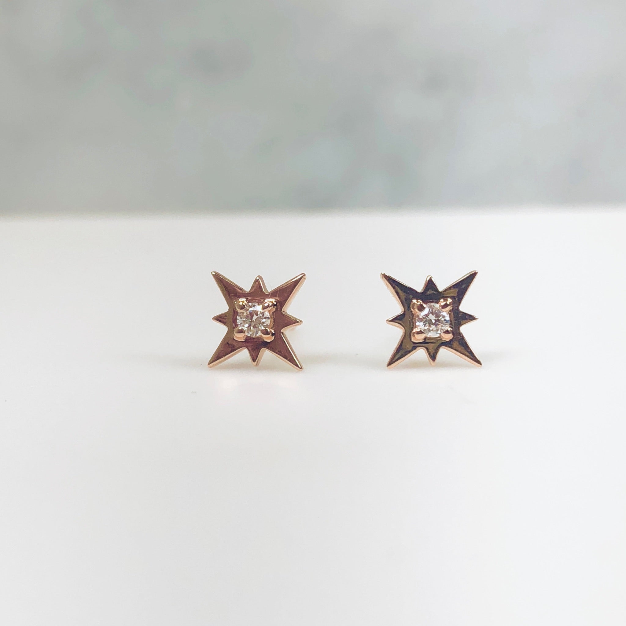 WD755 14kt North Star Stud