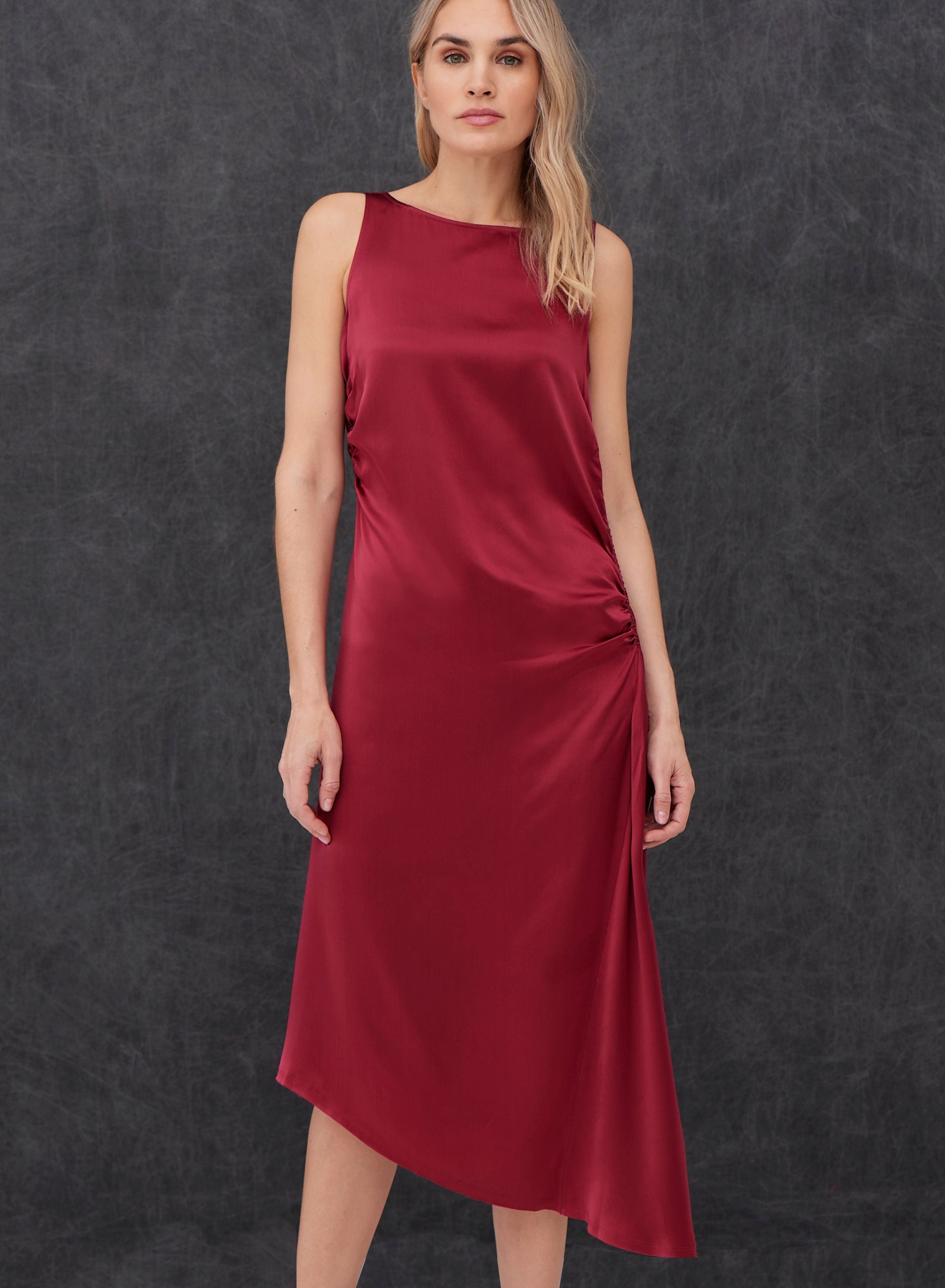 D487c Go SIlk Go Shirr It Up Dress