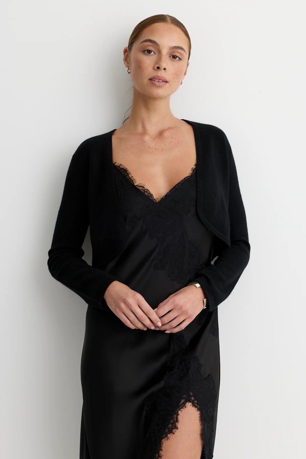 ogDEVd-18bk One Grey Day The Amari Cashmere Shrug