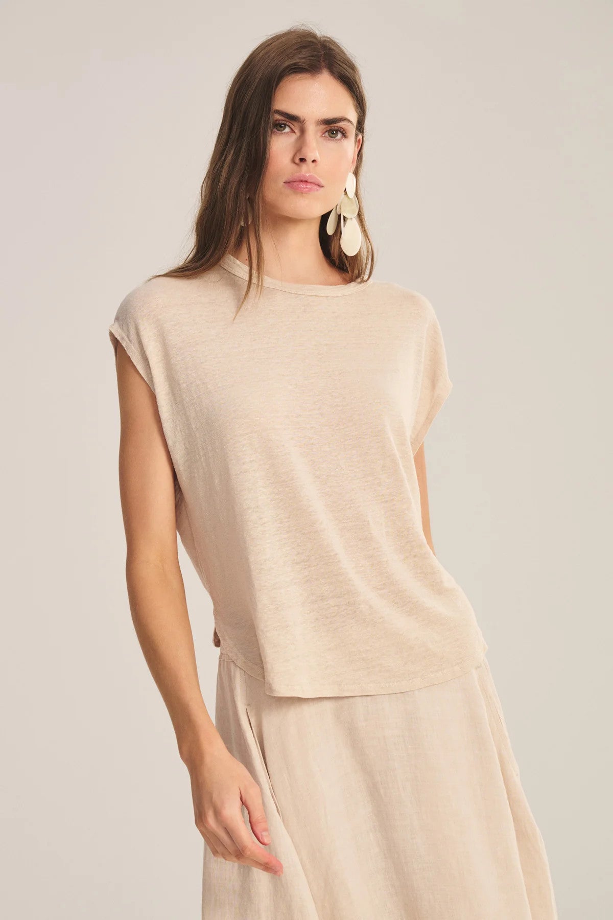 SINCLAIR07sc Velvet Sinclair Linen Tee