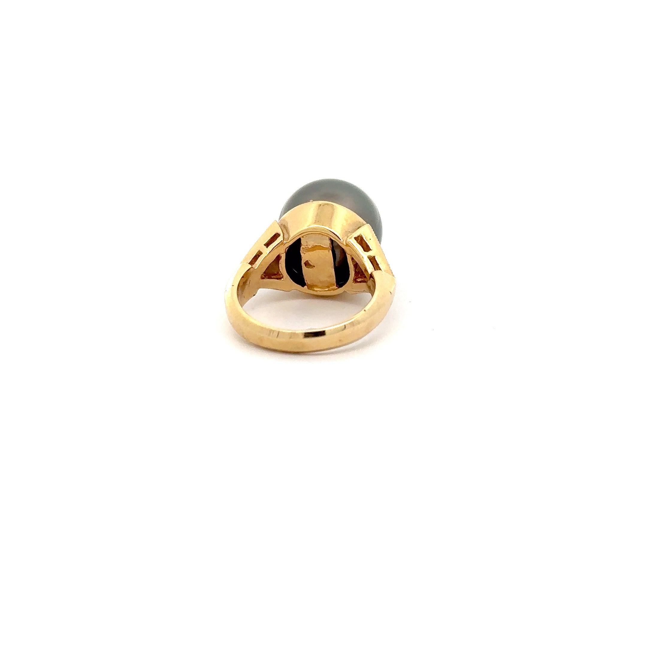 351400 14kt yellow  gold, 14mm black tahitan, grade best, .20ct of diamond Ring #97