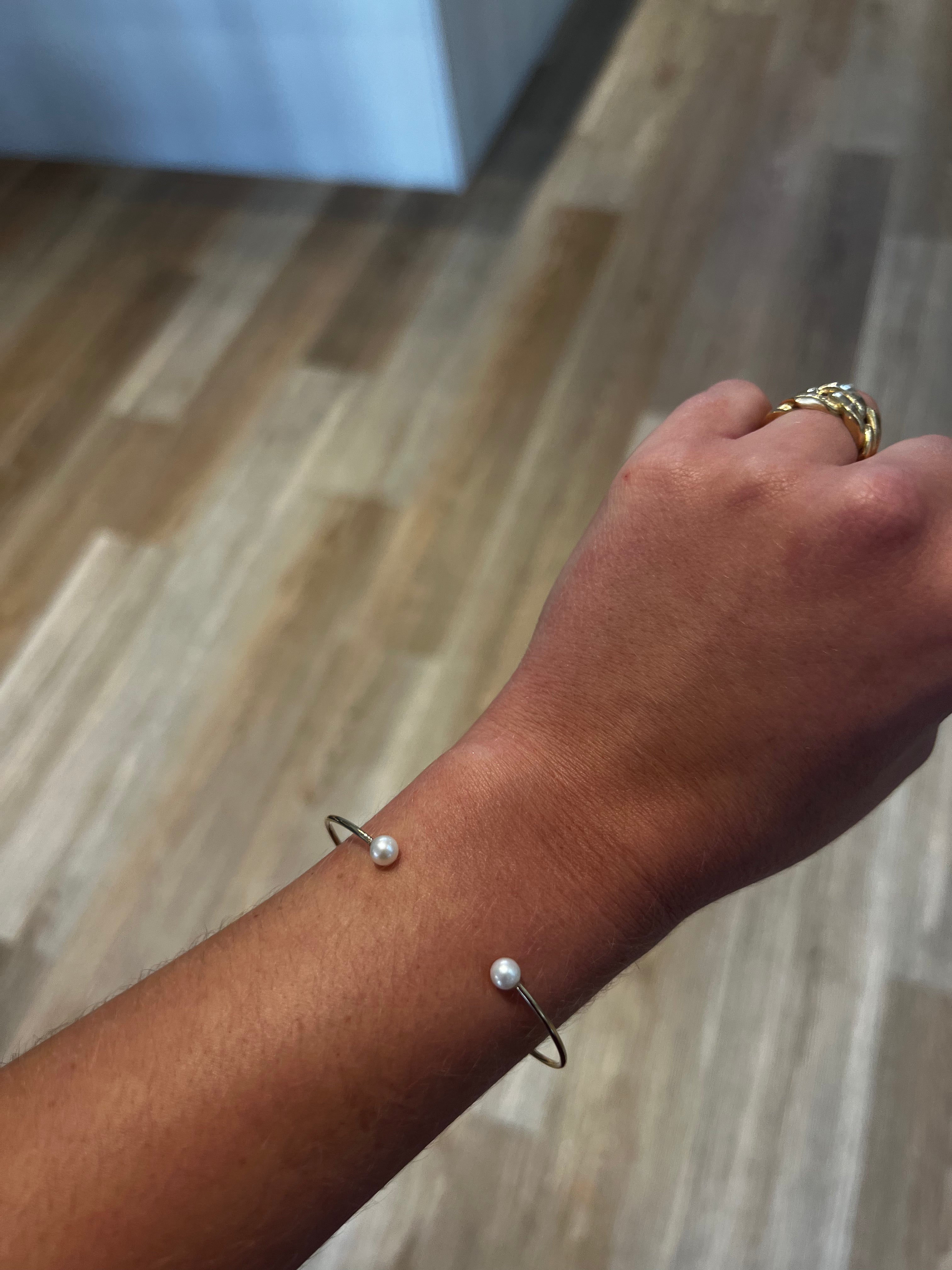 WD1192 14kt Gold 5mm Pearl Cuff