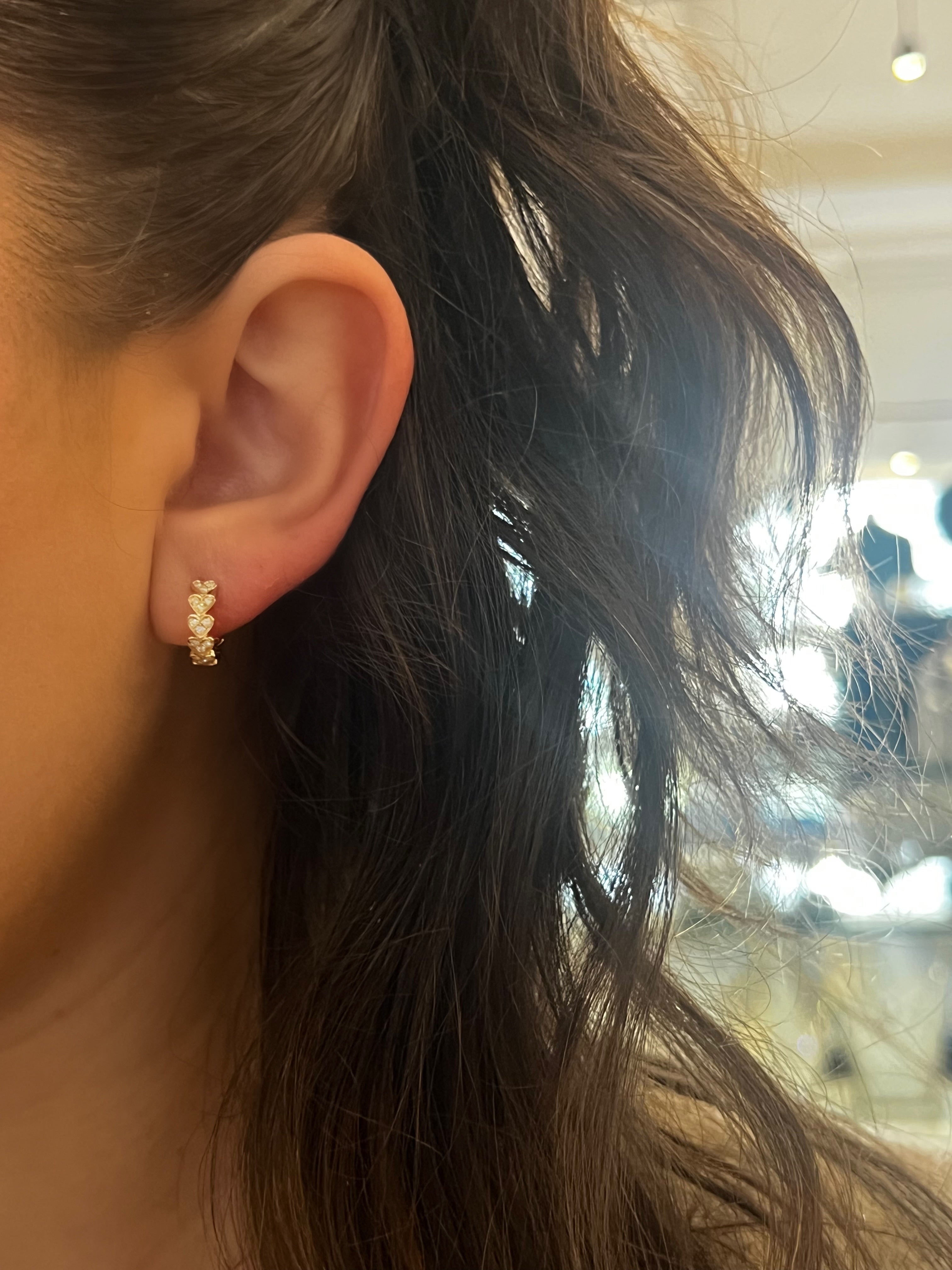 WD1888 14kt Gold Pave Diamond Heart Huggie