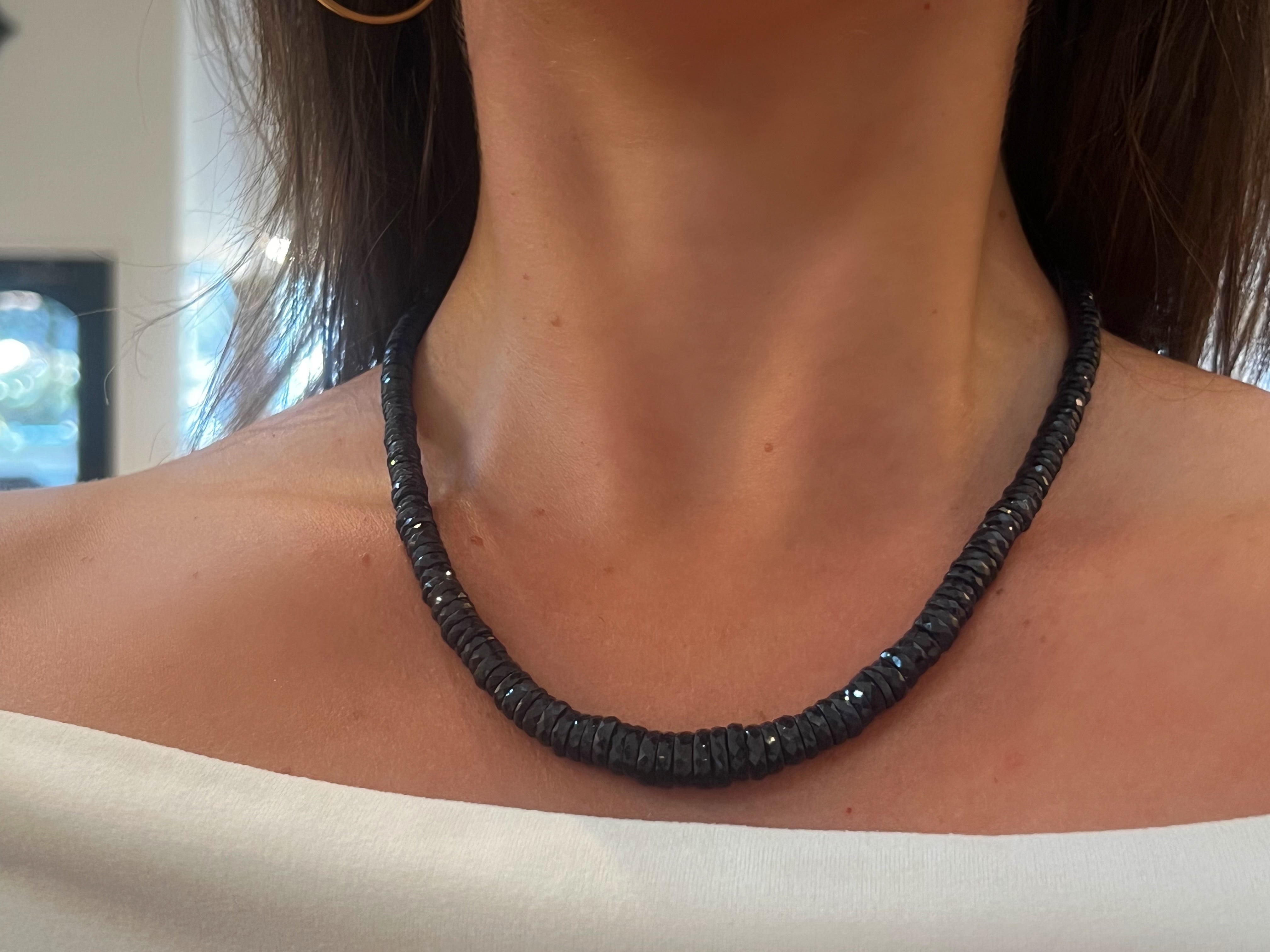 WD1929 Faceted Blue Sapphire Necklace — 14K Yellow Gold