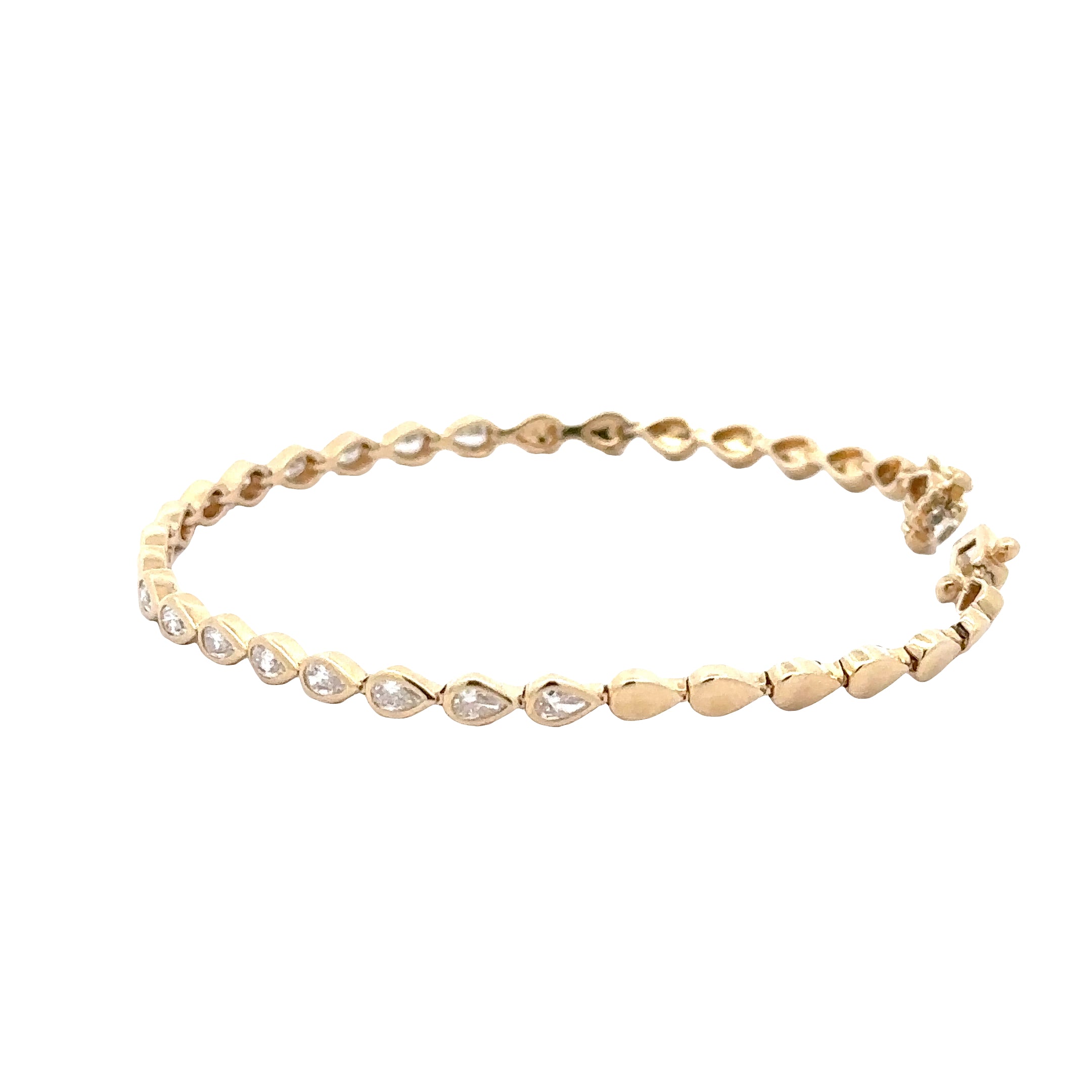WD1891 14kt Yellow Gold Pear shaped bracelet with diamond detail
