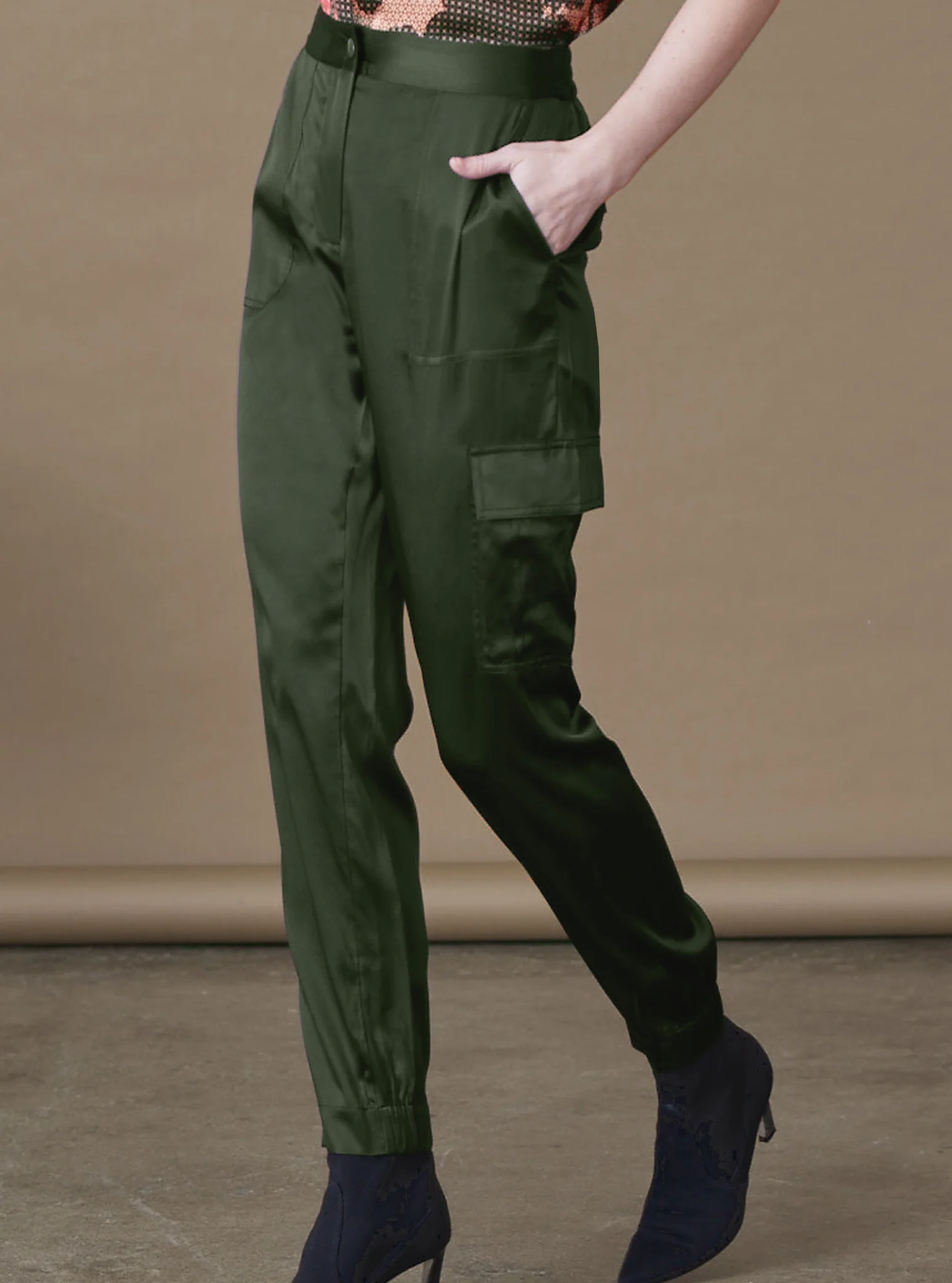 P391s Go Silk Go Luxe Cargo Hold Pant