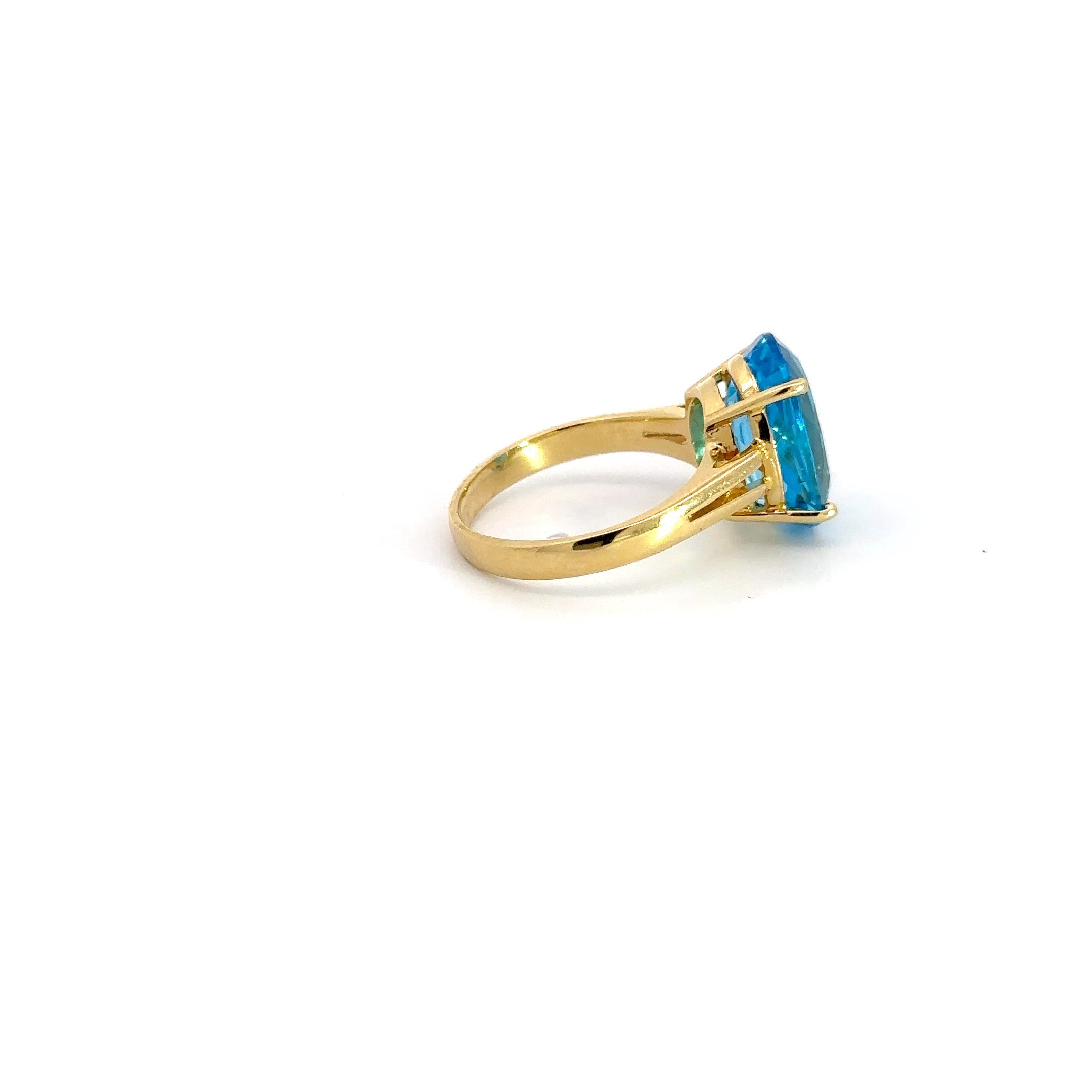 35750-bt6.5 14kt yellow gold 7.60ct Blue Topaz Ring