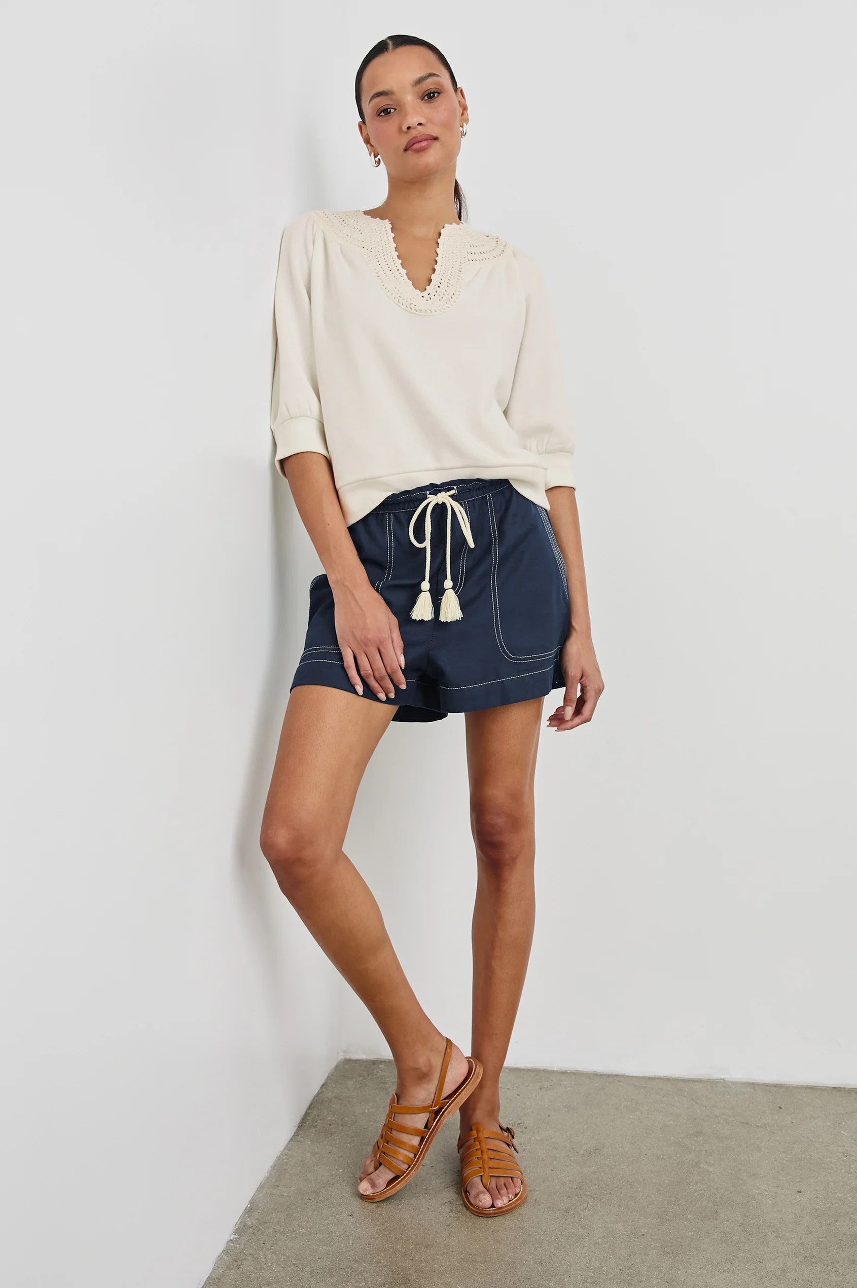 854A-680C-003i Rails Mariposa Top