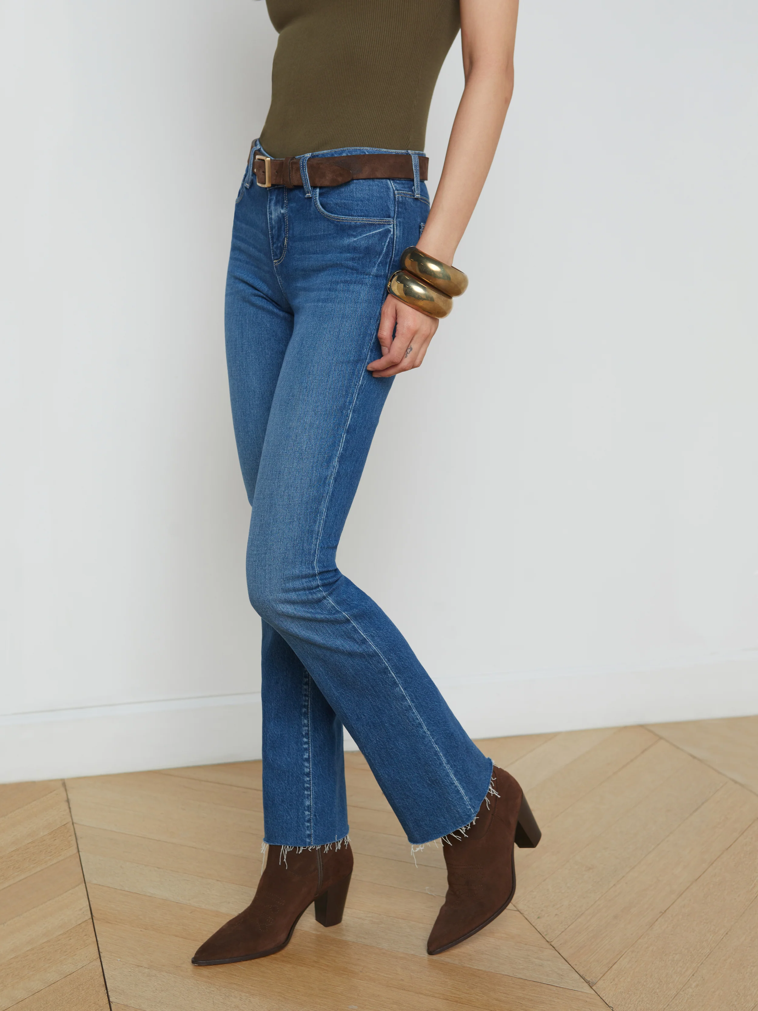 2823NNBRs L'AGENCE Sneeki Low-Rise Straight-Leg Jean