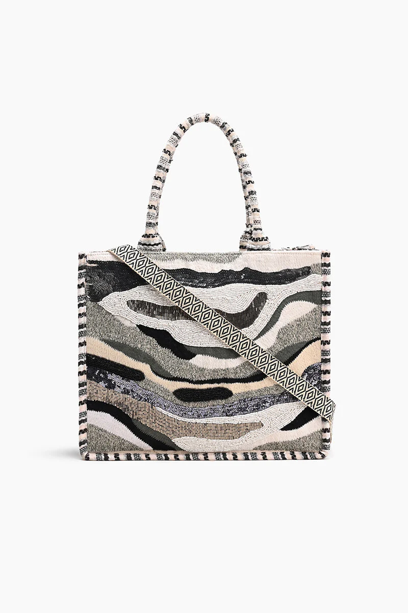 AB23-724 America & Beyond Metallic Sands Day Tote