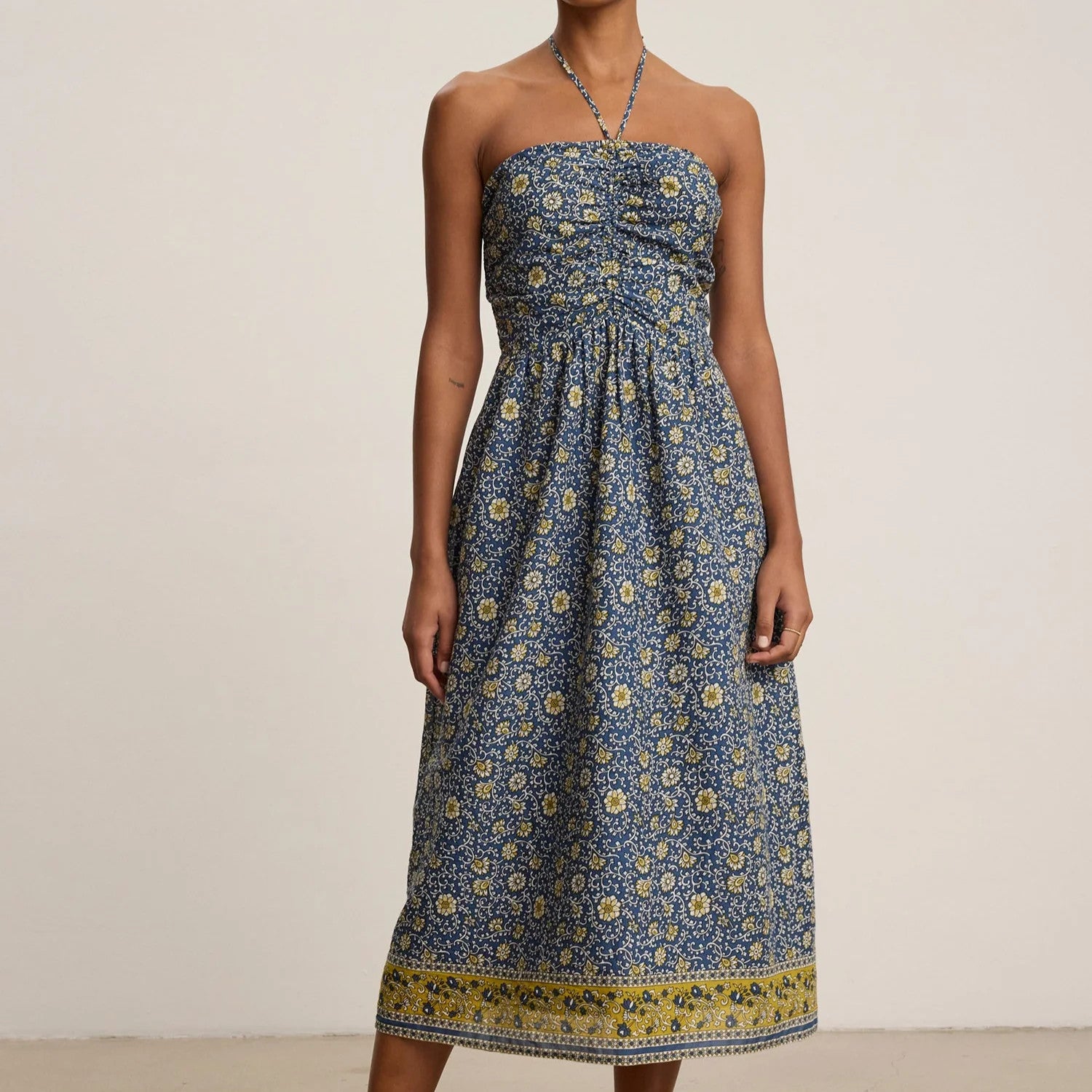 ODETTE07bf Velvet Halter Dress