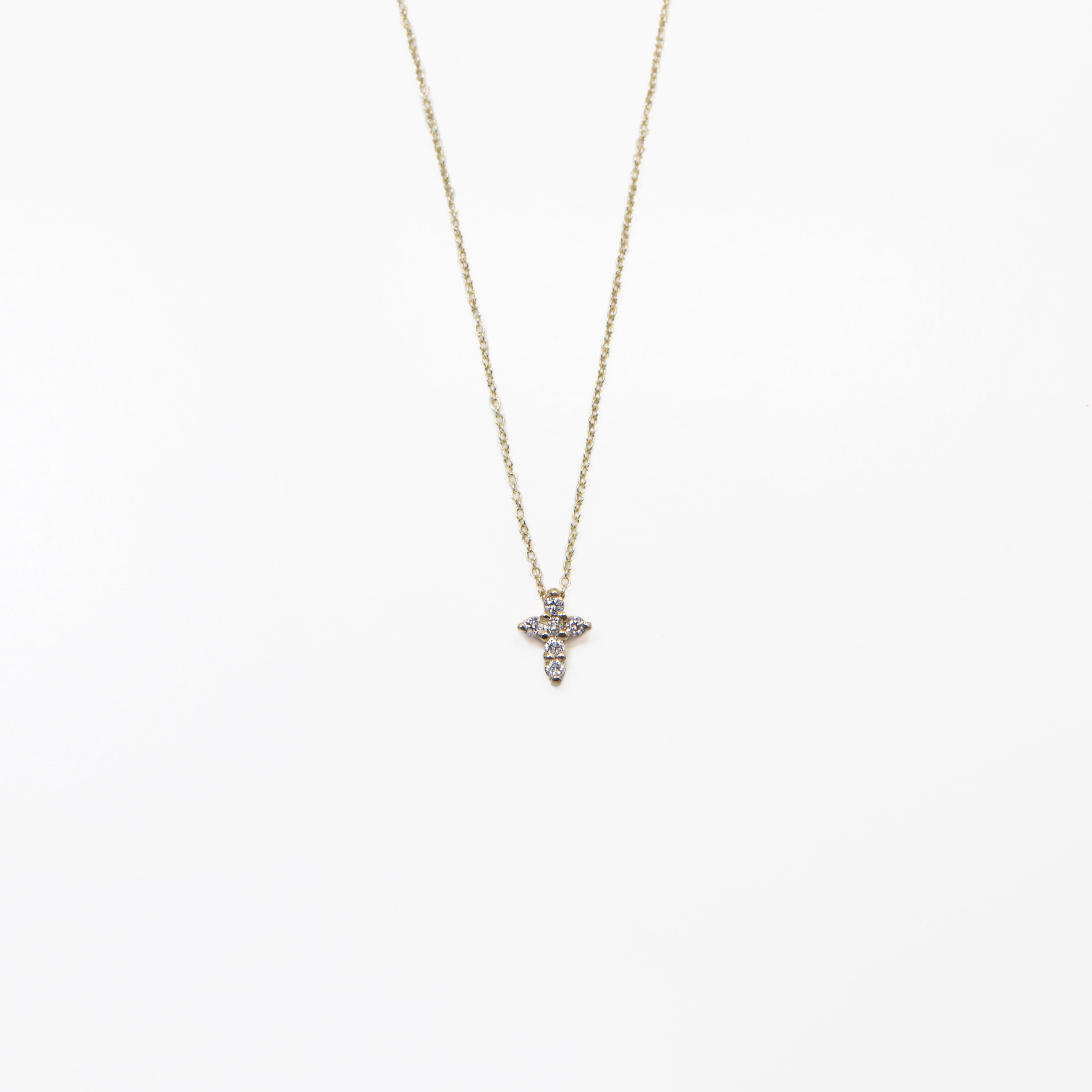 AD249 - 14kt gold Cross necklace