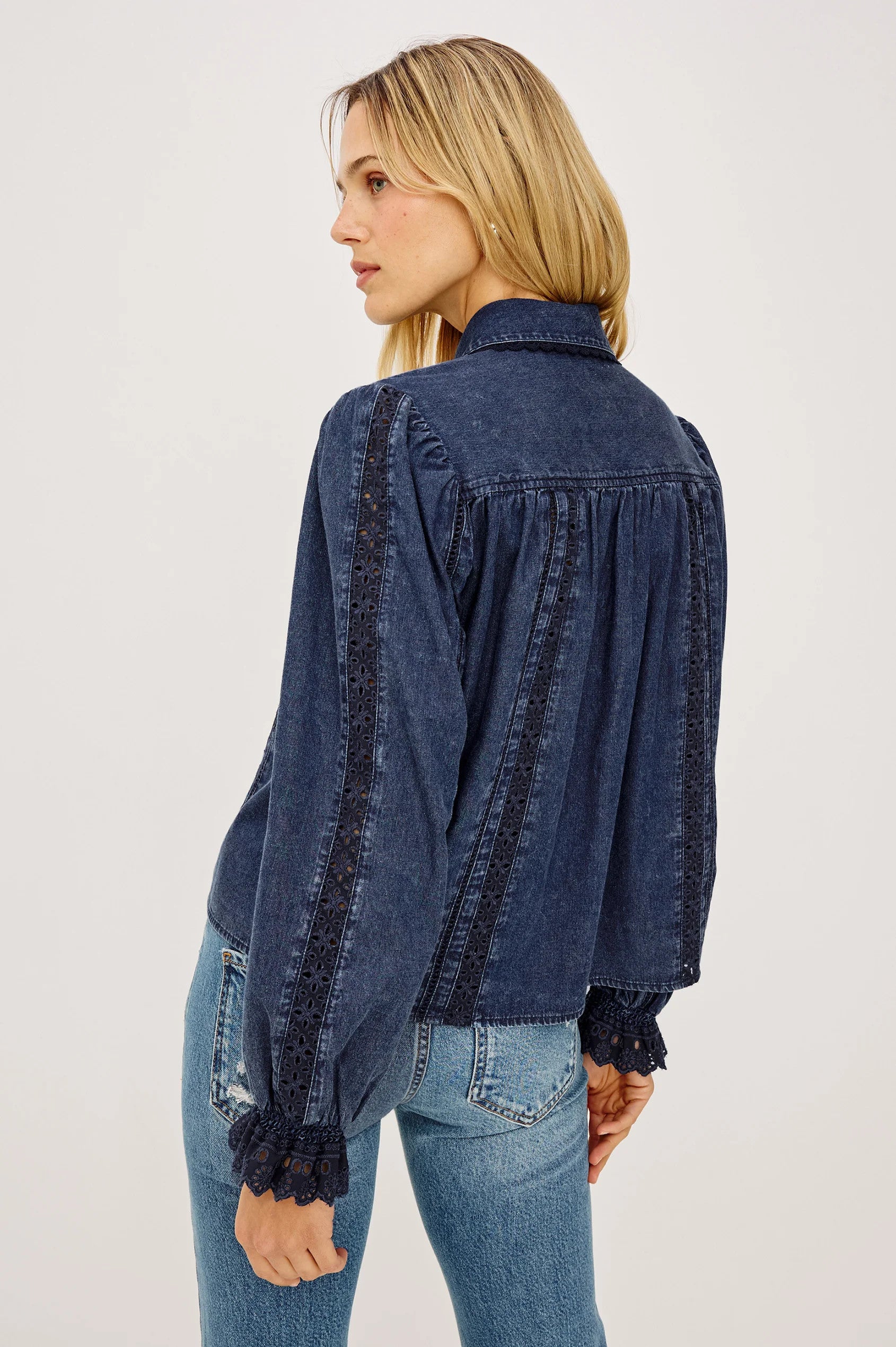 644b-561b-7882 Rails The Rowen Shirt