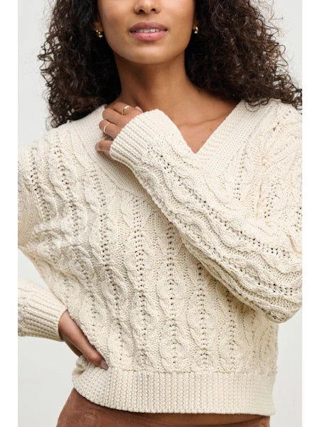 JOYCE07i Velvet Cable Knit V-Neck Sweater