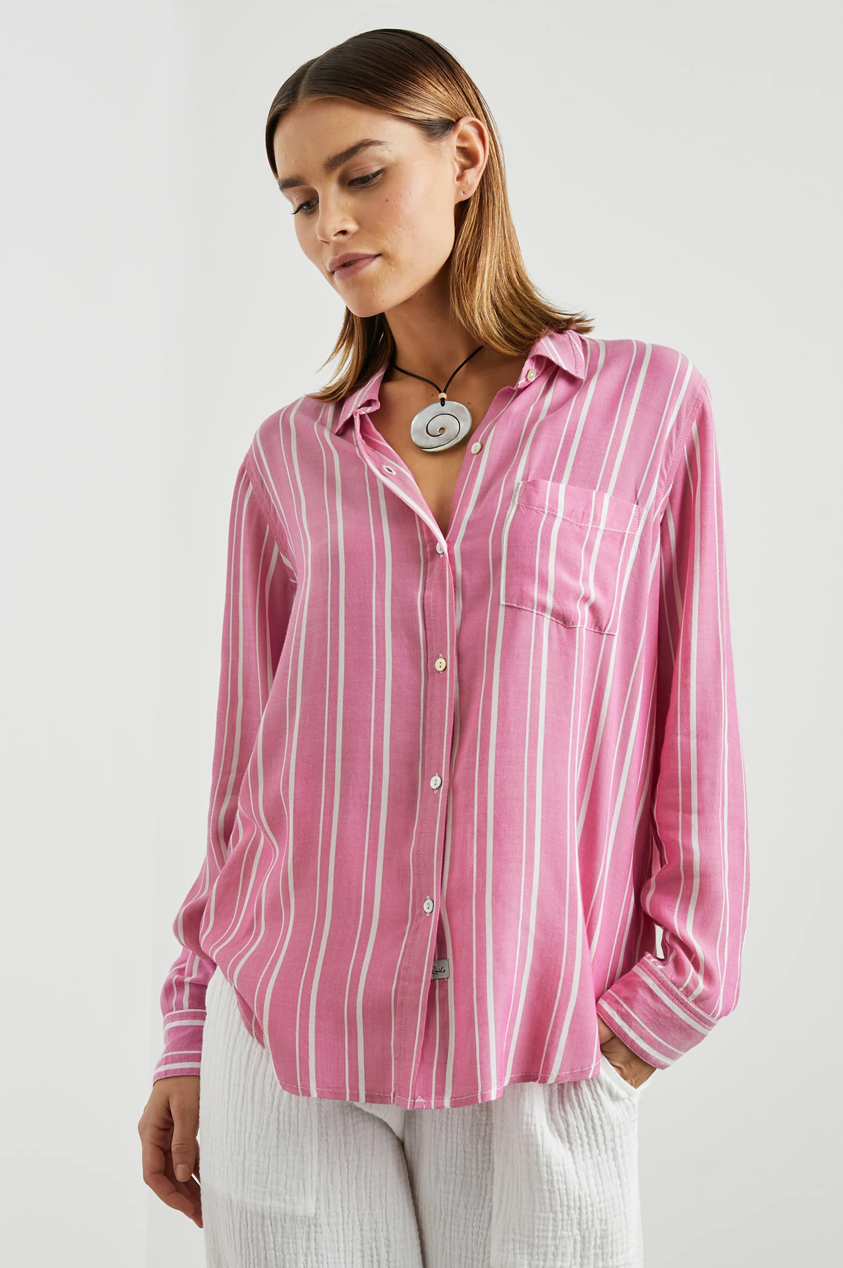 522-592-7192bs Rails Gaia Shirt