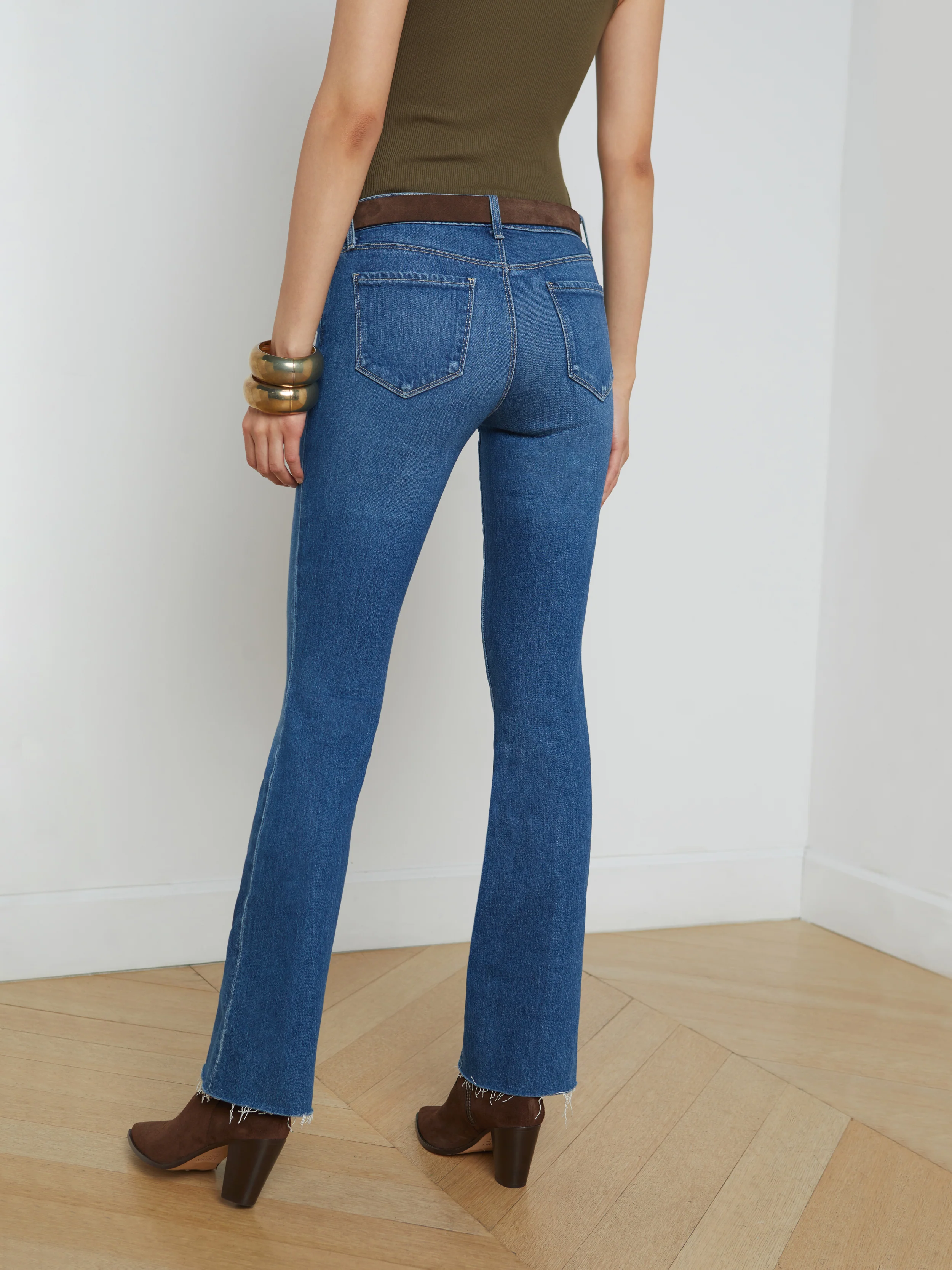 2823NNBRs L'AGENCE Sneeki Low-Rise Straight-Leg Jean