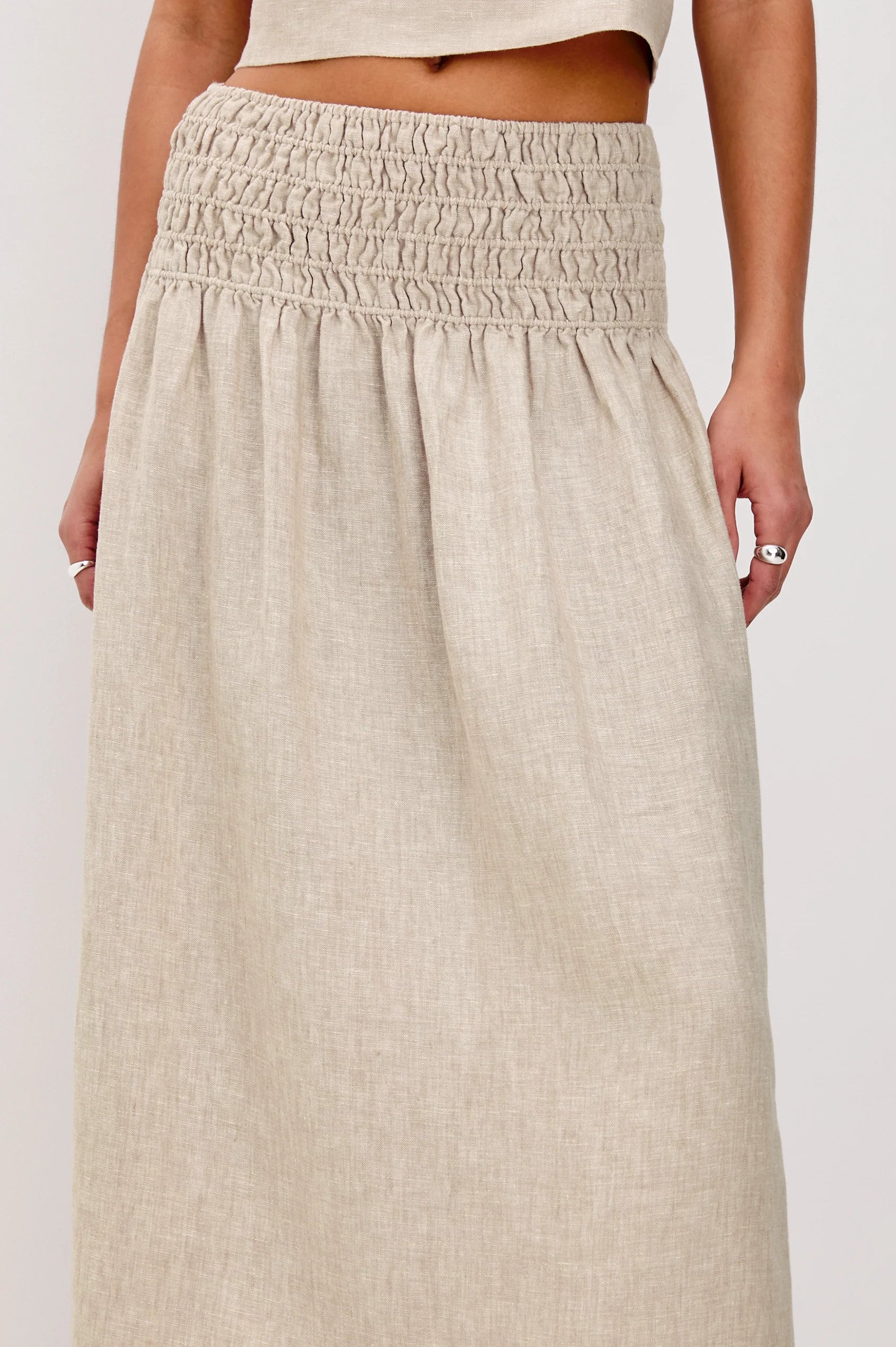 229-240C-7890hf Rails Alessa Skirt