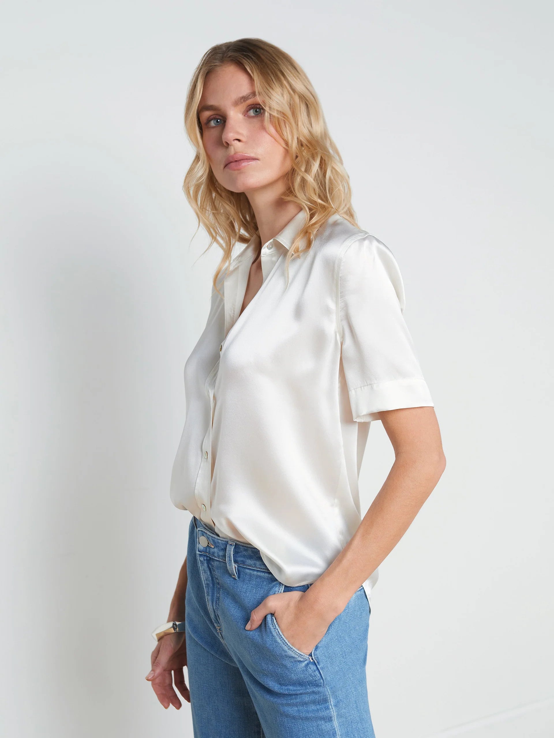 40648CLWi L'AGENCE Ellah Short Sleeve Blouse
