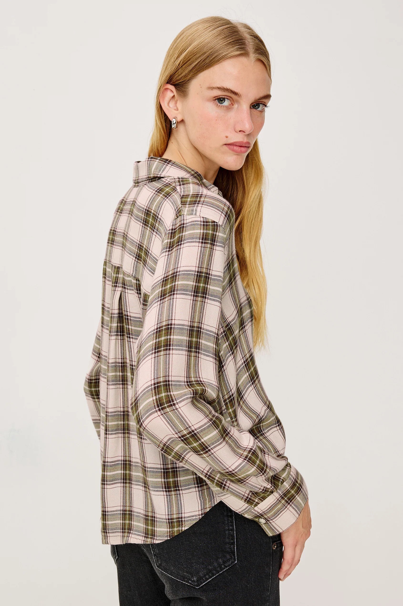 100-578A-12064 Rails The Malin shirt