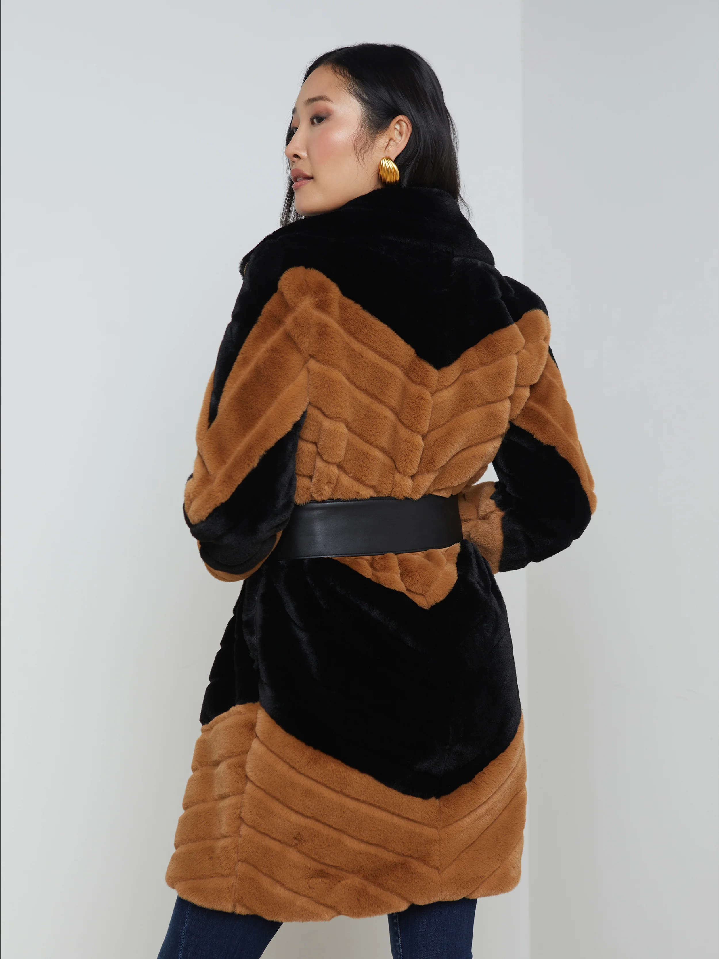 1829ARDbb L'AGENCE Zoya Belted Faux Fur Coat