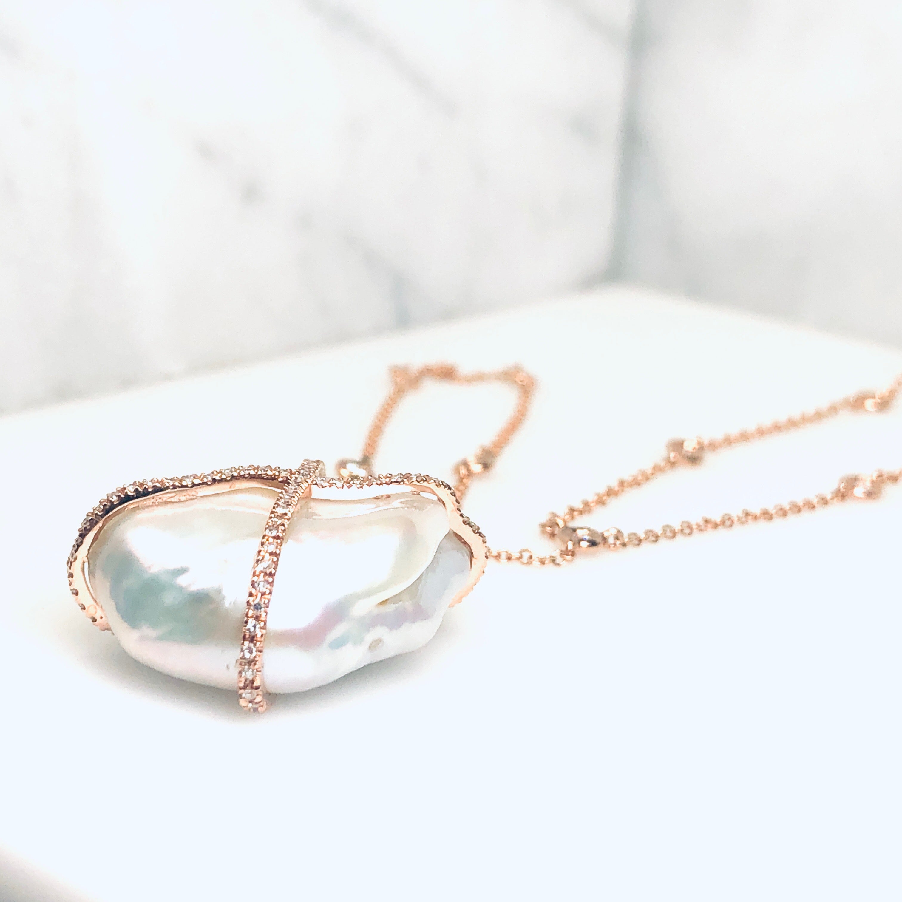 WD481, 14kt gold, .49ct diamond and pearl lariat necklace