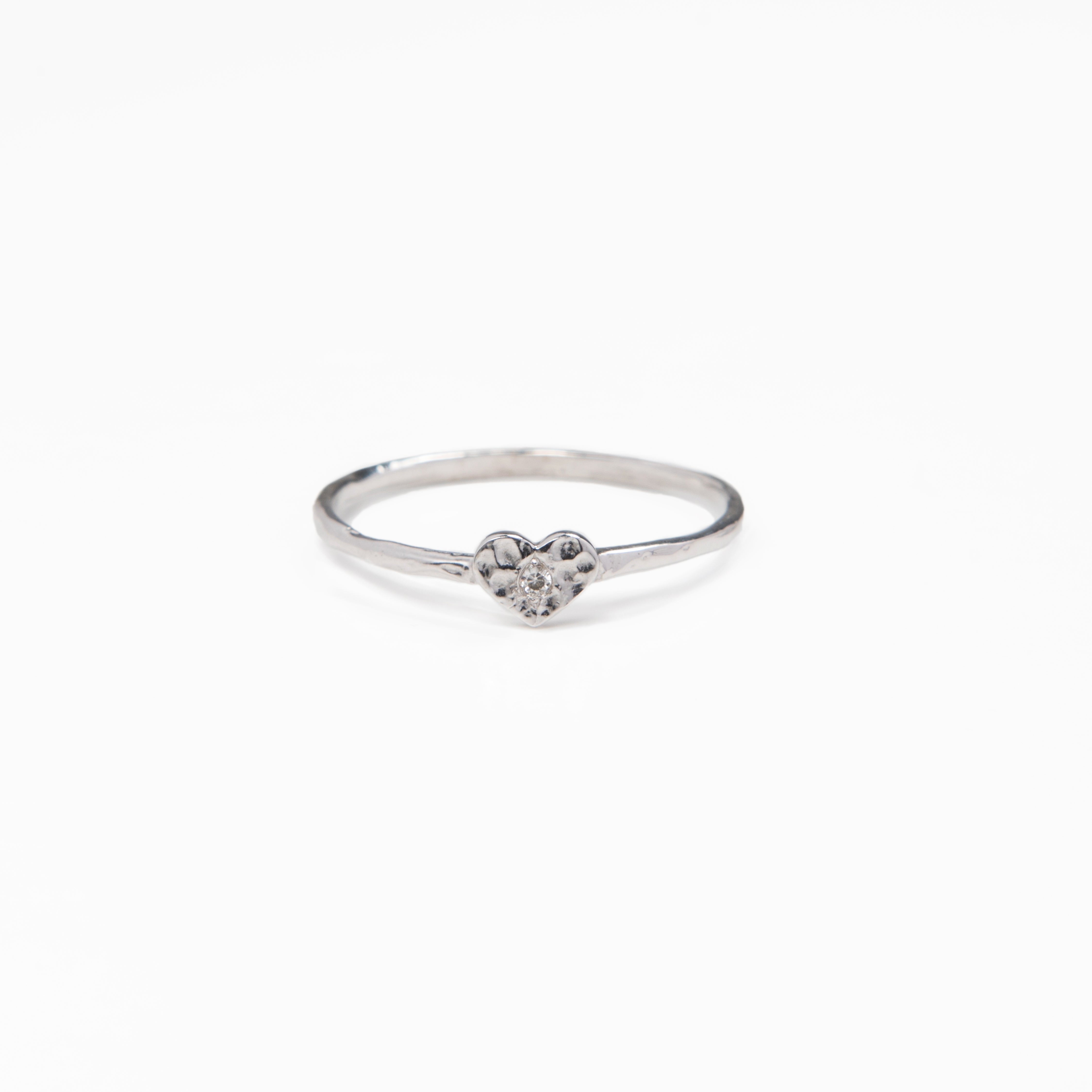 WD24 - Tiny Heart Ring